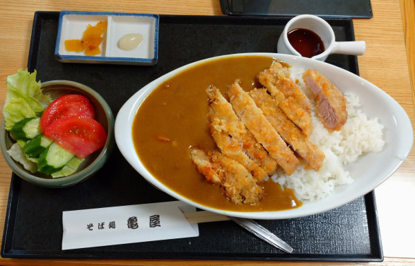 「カツカレー（1,050円）」@そば処 亀屋の写真