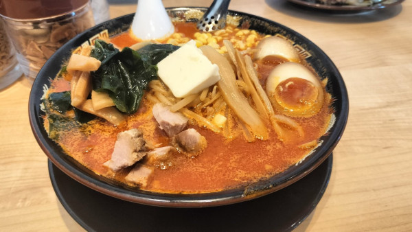 「味玉激辛味噌らーめん 3倍 バターコーントッピング」@北海道らーめん みそ熊   神奈川綾瀬店の写真