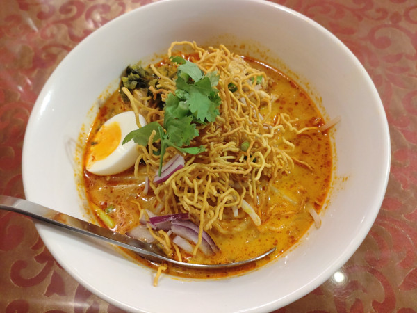 「カオソイ　１１００円」@スクンビット ソイ トンローの写真