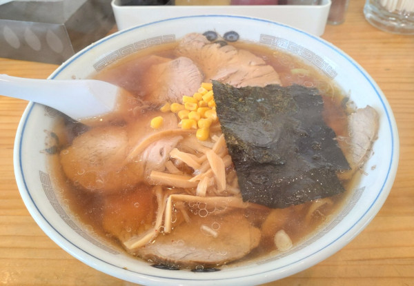 「醤油チャーシュー麺大盛」@手打ちラーメン 本丸の写真