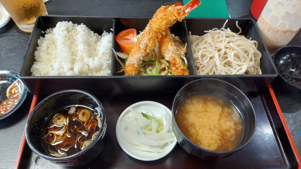 「サービスセット「もり蕎麦・ライス・エビフライなど」830円」@大むら茶屋の写真