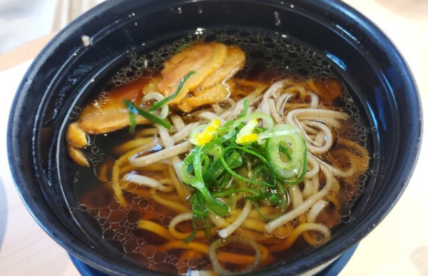 「鴨そば」@はま寿司 山形馬見ヶ崎店の写真