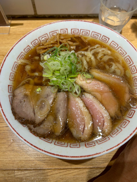 「肉そば大盛り」@超多加水自家製手揉み麺 きたかた食堂の写真