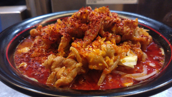 「鬼紅らーめん バラ肉ダブル」@麺創研 紅 国分寺の写真