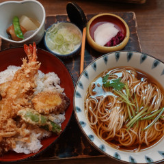 謙徳蕎麦屋 謙徳エンゼル店の画像