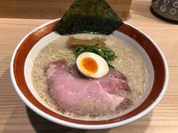 「豚骨らぁめん しお」@オリオン食堂の写真