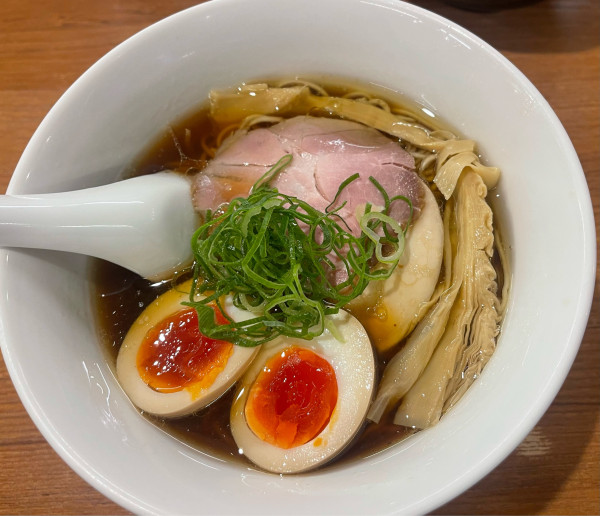 「味玉醤油らぁ麺」@らぁ麺 時は麺なりの写真