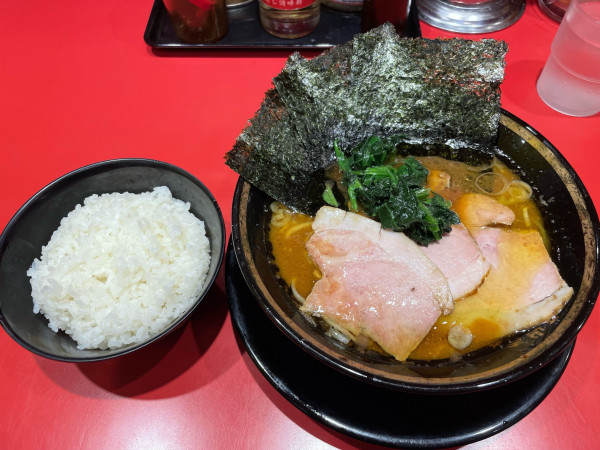 「チャーシューメン、ご飯」@環2家 川崎店の写真