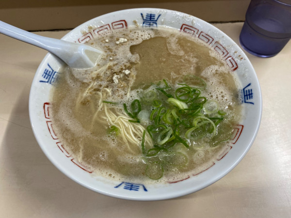 「ラーメン(750円)」@八ちゃんラーメン 薬院本店の写真