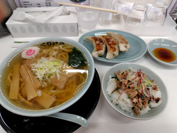 「さのラーメン＋ニラチャーシュー丼＋焼餃子」@めん処くりはらの写真