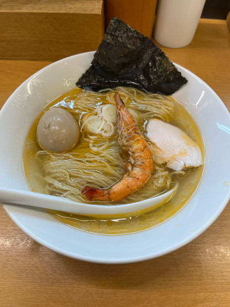 「海老塩そば(900円)＋替え玉(150円)」@麺処ろくめいの写真