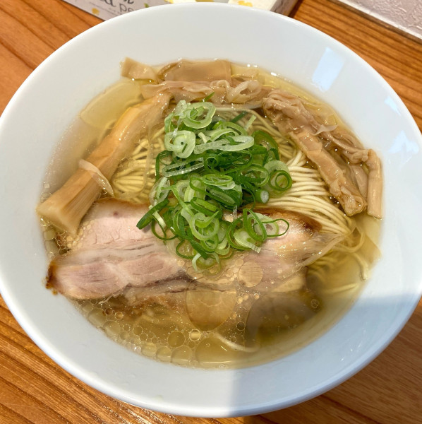 「淡麗鶏そば 950円」@湯けむりらーめん桜の写真