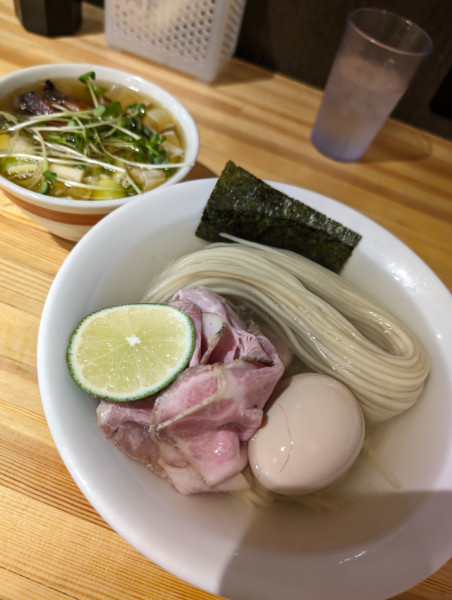 「特製昆布水つけ麺(白)」@一番だしラーメン しんせんの写真
