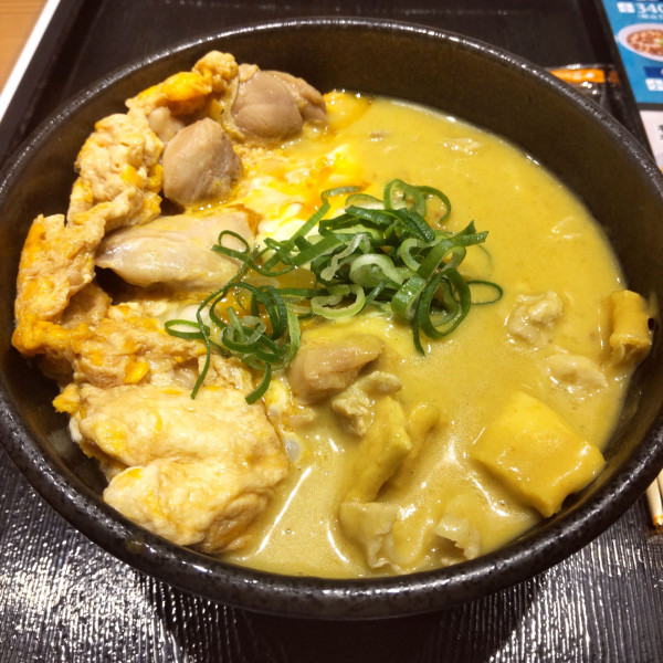 「カレー親子丼（￥764）※」@鶏千 梅屋敷店の写真