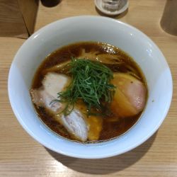 醤油らぁ麺