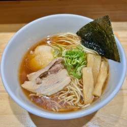 京鰹中華そば（880円）