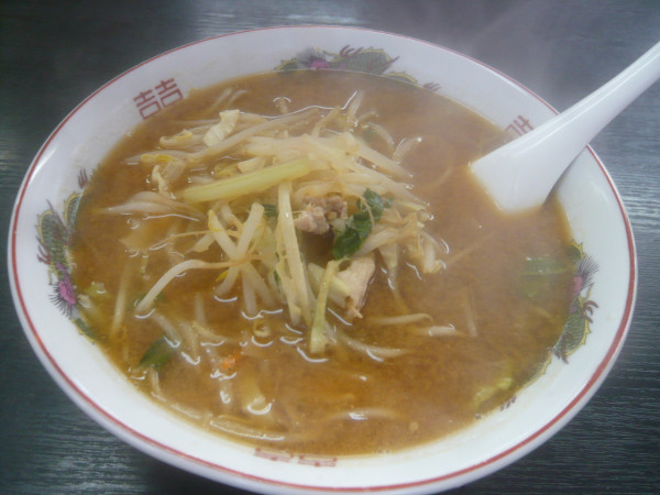 「みそラーメン（野菜大盛）」@宝来屋の写真
