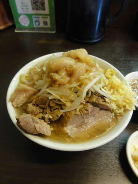 「ラーメン中1000円」@ラーメンどでん 大宮店の写真