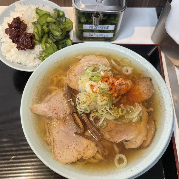 「中華そば 700円」@新橋ニューともちんラーメン 川崎駅前店の写真
