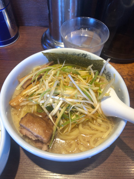 「ネギラーメン大　半ライス」@二九八家 いわせの写真