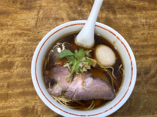 「軍鶏そば➕味玉子」@麺尊 RAGEの写真