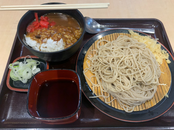 「ミニカレー丼とせいろ 780円」@立喰いそば酒処 つきじ亭の写真