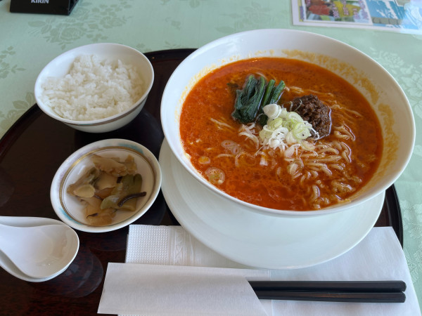 「陳建一の坦々麺 1,540円＋生ビール＋瓶ビール」@PGM富岡カントリークラブ サウスコース レストランの写真