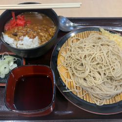 ミニカレー丼とせいろ 780円