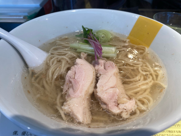 「塩生姜らー麺」@塩生姜らー麺専門店MANNISHの写真