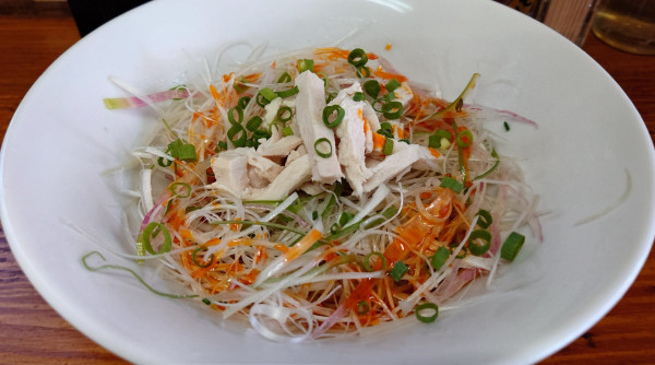 「蒸し鶏の冷やし混ぜそば　花椒風味」@中華そば よしかわの写真