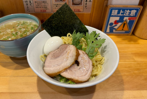 「本丸塩つけ麺¥1200、肉ワンタン¥250」@横濱 本丸亭 新橋店の写真