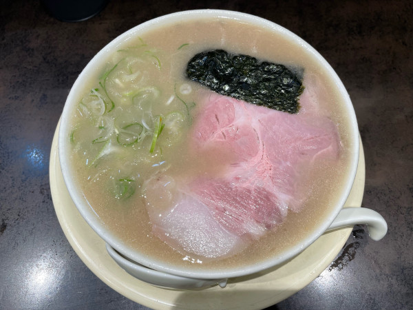 「豚骨ラーメン」@中洲 川端 きりんの写真
