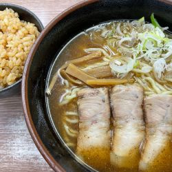 とんそば　チャーシューおこわ