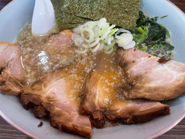 「肉増し背脂煮干し中華そば（1150円）」@背脂煮干中華そば 二代目たかちゃんらーめんの写真