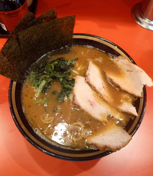「燻製チャーシューメン(並、1200円)」@横濱家系ラーメン 二代目野中家の写真