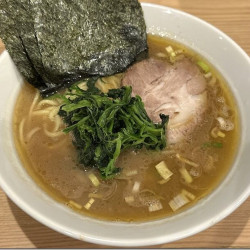 ラーメン（麺柔め：900円）