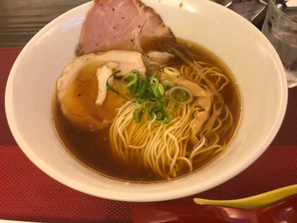 「醤油ラーメン」@麺LOUISの写真