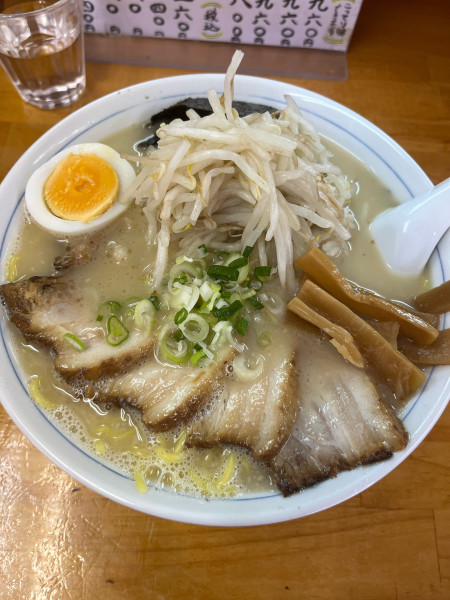 「豚骨塩チャーシュー麺」@ラーメン 利尻 北茨城本店の写真
