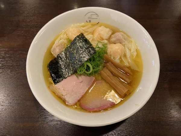「特製ワンタン麺（白だし）＋平打ち縮れ麺」@八雲の写真