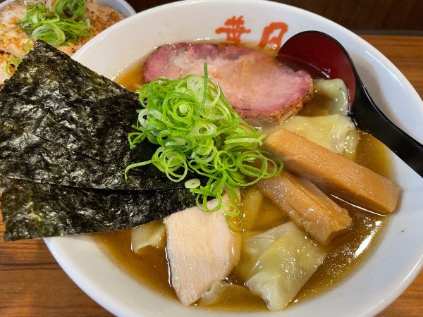 「葉月ワンタン麺」@らぁめん 葉月の写真