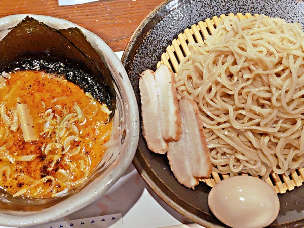 「しろ（つけ麺変更）＋半熟味玉」@吉祥寺 真風の写真