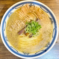 ★親鶏煮干し塩ラーメン🍜¥800