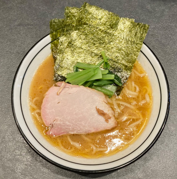 「らーめん　900円」@らーめん飛粋 武蔵新田店の写真