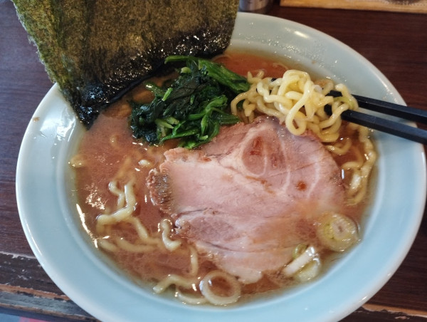 「ラーメン並(かため)(800)」@ラーメン 小村の写真