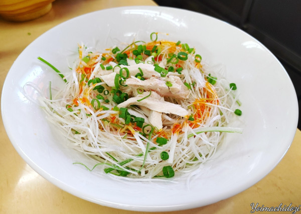 「蒸し鶏の冷やしまぜそば　花椒風味（500円）」@中華そば よしかわの写真