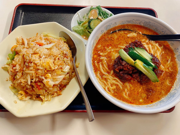 「担々麺セット」@八百半飯店の写真