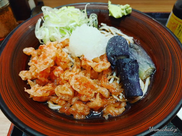 「桜海老と揚げ茄子のおろしぶっかけそば（720円）」@彩むさしの写真
