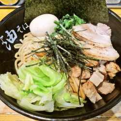 「家系油そば 早稲田スペシャル」（1,050円）