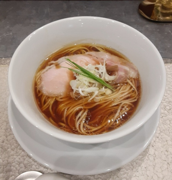 「中華蕎麦〈醤油〉並」@宍道湖しじみ中華蕎麦 琥珀 池袋店の写真