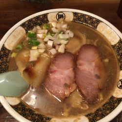 すごい煮干しラーメン (820円)